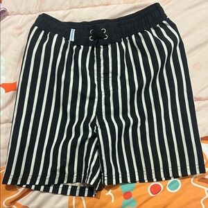 Black and White Striped Rugged Butts size 7